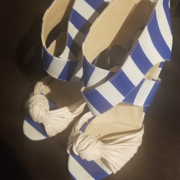 Blue/White/Tan Heels - Picture 4 of 4
